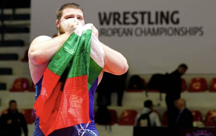 Георги Иванов ликува в Албания. Българският борец е европейски шампион