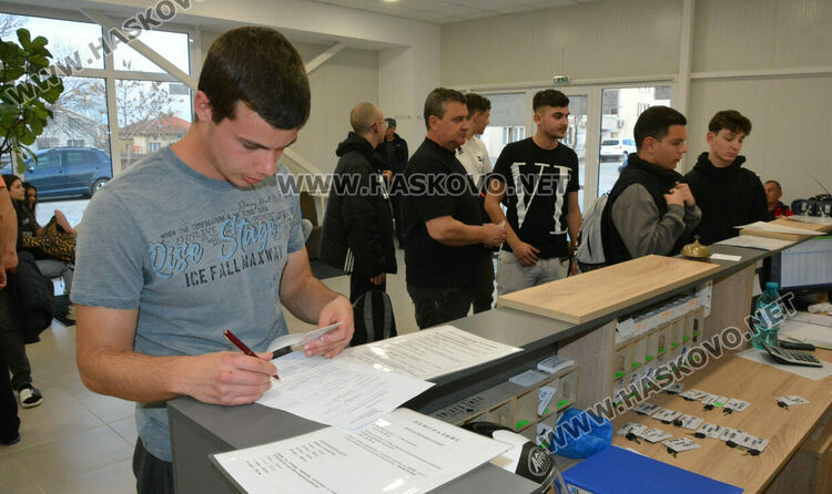 22 души на курс за водни спасители в Хасково