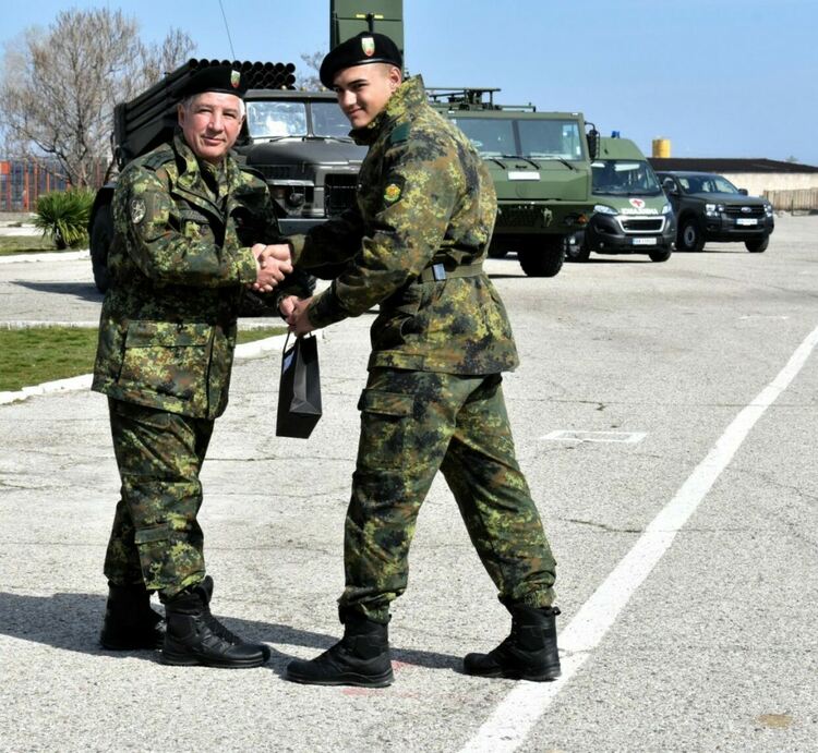 IV Артилерийски полк – Асеновград отбеляза празника на Артилерията