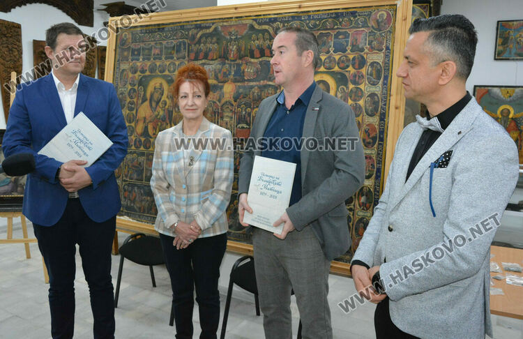 Хасково получи уникална йерусалимия и други артефакти, спасени от Агенция „Митници“
