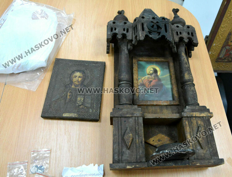 Хасково получи уникална йерусалимия и други артефакти, спасени от Агенция „Митници“  