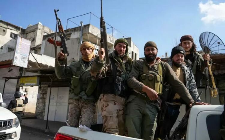 Временните власти съобщиха, че са се справили с бунта на привържениците на Башар Асад