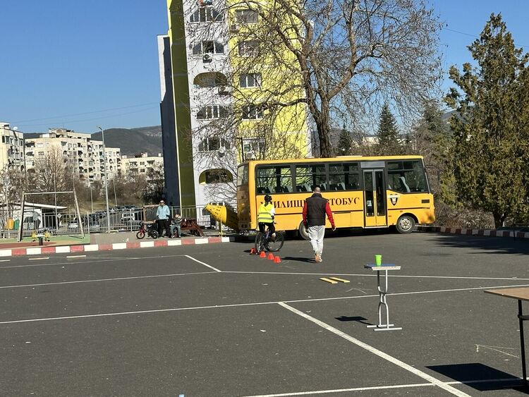 Славейковци първи в състезанието по БДП