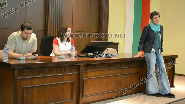 Хасковски ученици се включиха в среща-разговор за зависимостите