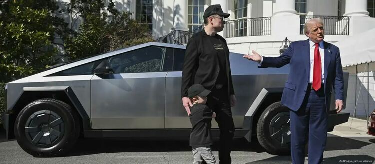 Върви ли САЩ към рецесия и руши ли Тръмп икономиката?