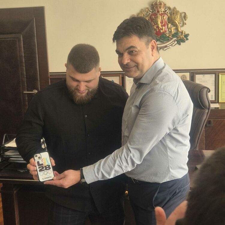 Кметът на Димитровград почете европейския шампион по борба Георги Иванов