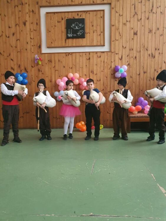 Талантите на ЦПЛР – ОДК Девин блеснаха в празничния концерт „Море от любов за мама и баба“