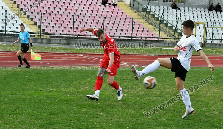  „Саяна“ излъга „розите“