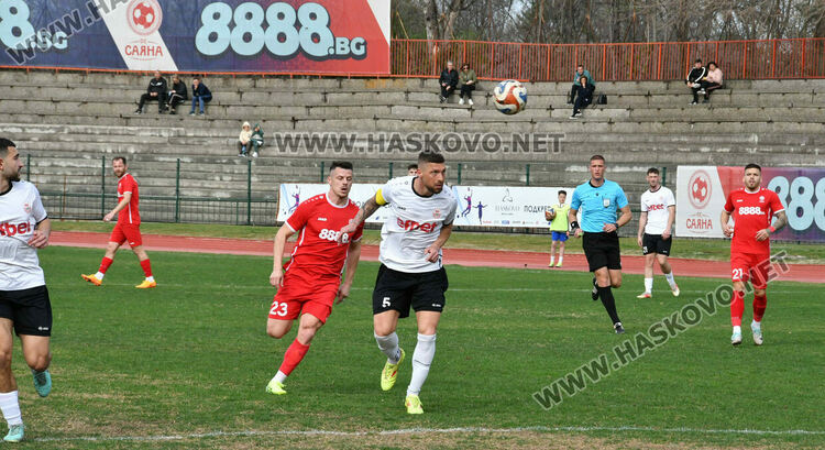  „Саяна“ излъга „розите“