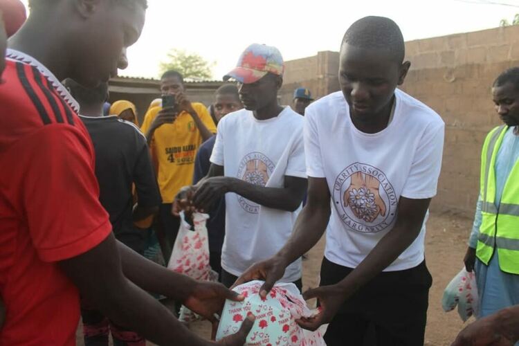 Благотворителна трапеза за месец Рамазан: Родопчани даряват ифтар за нуждаещите се в Нигерия