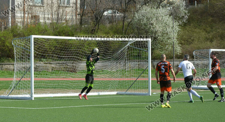 13 гола паднаха в един мач на стадион „Младост“