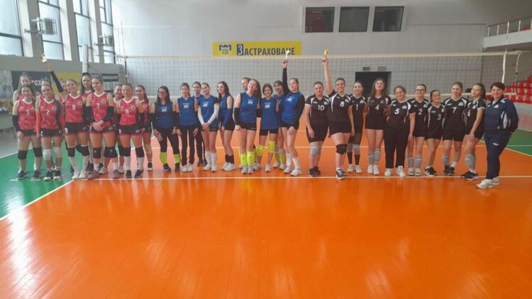 Ученически игри 2025: Областният етап по волейбол събра рекорден брой отбори