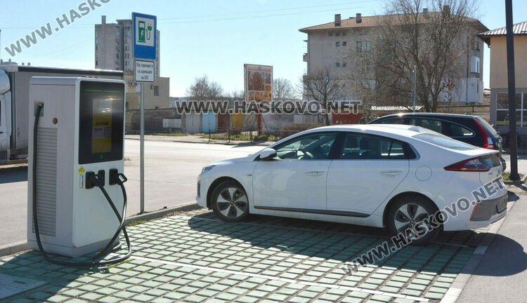 Хасковски фирми и граждани все повече купуват електромобили заради екологичност и икономичност