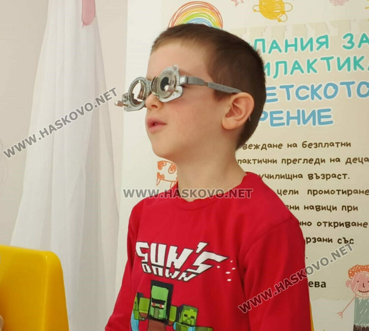 Близо 400 деца от Хасково преминаха очни прегледи, 10% от тях са със зрителни проблеми