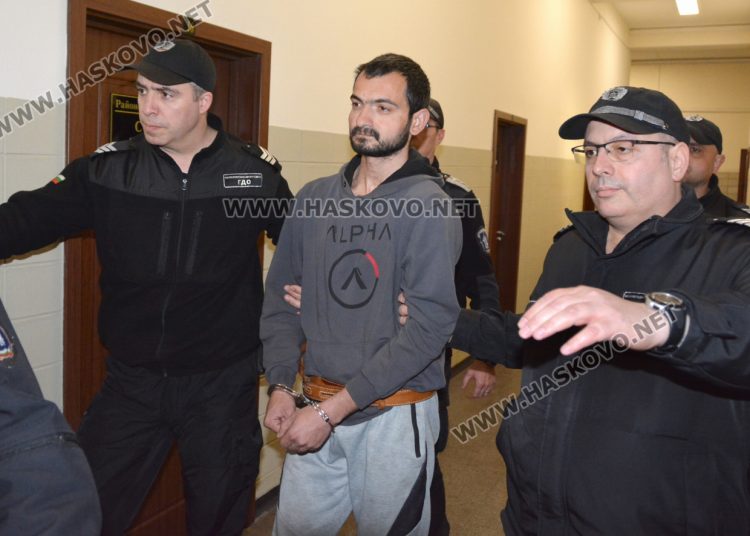 Задържаният за убийството в Горски извор намушкал жертвата 7 пъти с два ножа