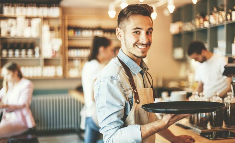 Най-много чужденци у нас работят в туризма и строителството