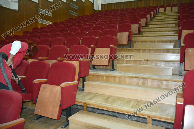 Завършва ремонтът на читалище „Заря“ в Хасково
