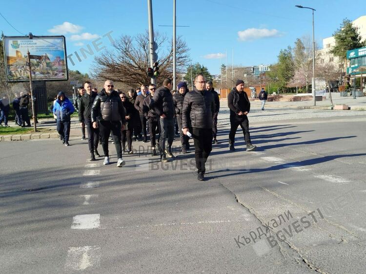 Ресторантьори от Кърджали излязоха на протест