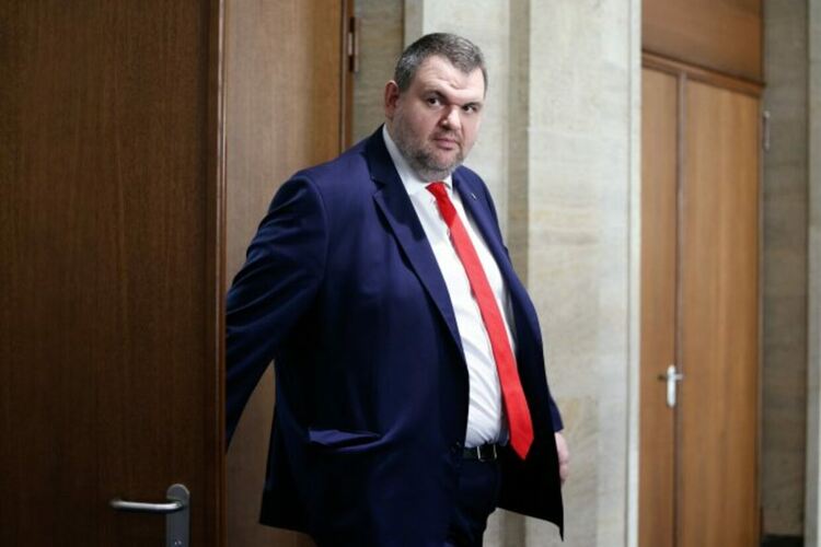 Шест въпроса за държавните магазини в пощите