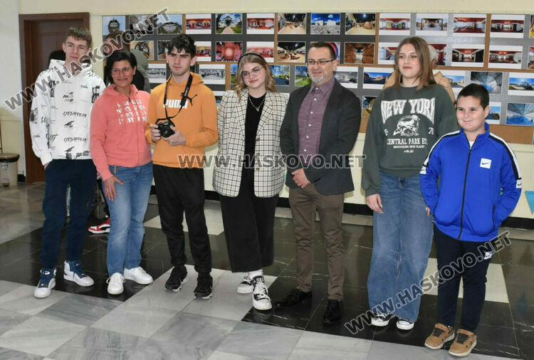 Три поколения фотографи представят забележителностите на Хасково в изложба