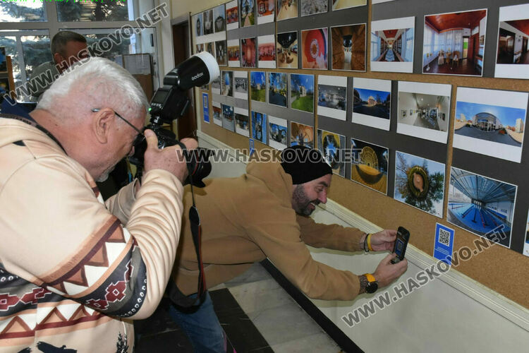 Три поколения фотографи представят забележителностите на Хасково в изложба