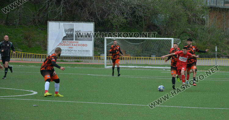 ФК „Хасково“ увеличи серията от победи на 14 поредни