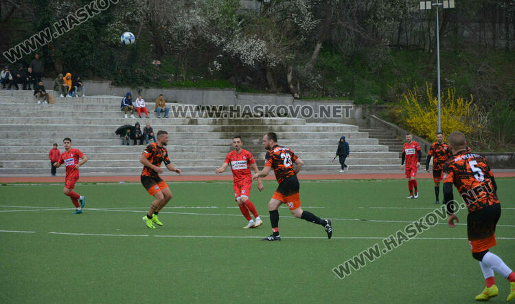 ФК „Хасково“ увеличи серията от победи на 14 поредни