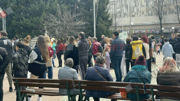 Стотици блокираха международния път край Димитровград, борят се за чист въздух