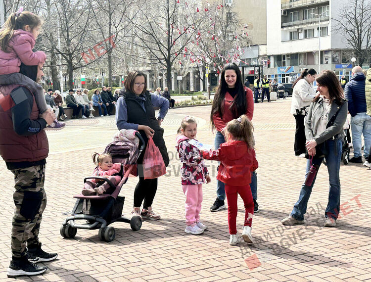Стотици блокираха международния път край Димитровград, борят се за чист въздух