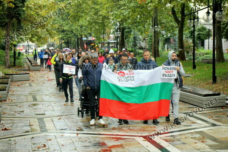 Гражданите на Димитровград затварят главния път Хасково - Стара Загора