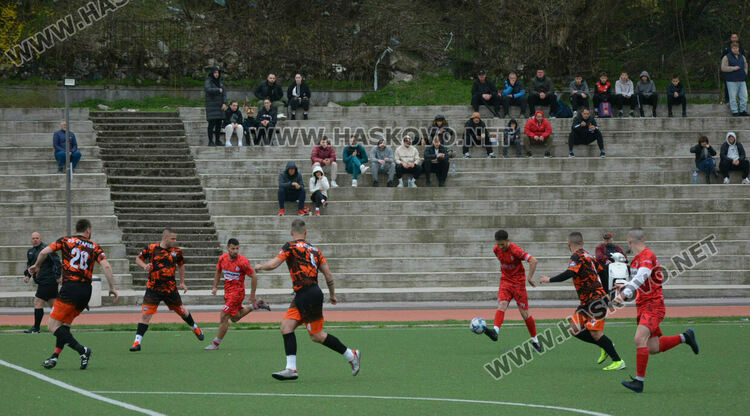 ФК „Хасково“ увеличи серията от победи на 14 поредни