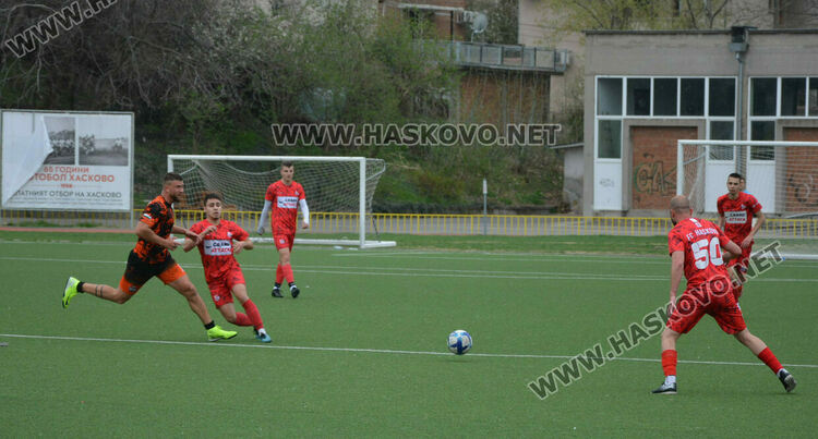ФК „Хасково“ увеличи серията от победи на 14 поредни