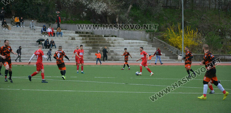 ФК „Хасково“ увеличи серията от победи на 14 поредни