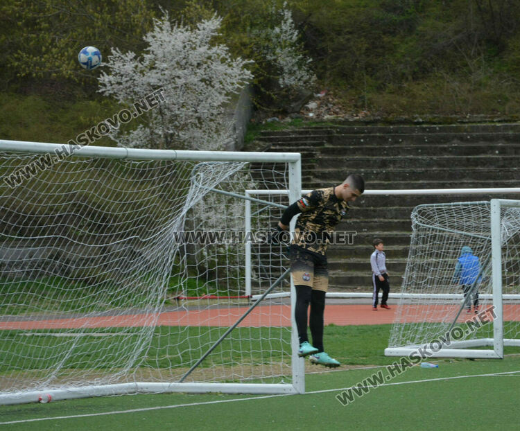 ФК „Хасково“ увеличи серията от победи на 14 поредни