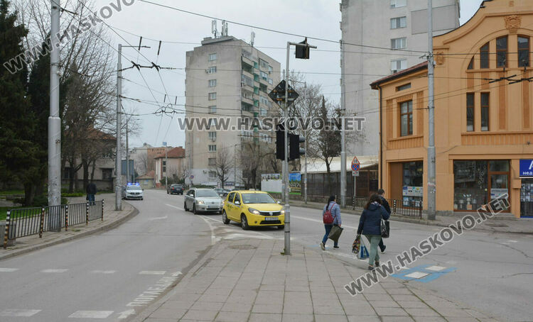Паднал на земята хасковлия отказа медицинска помощ с думите: „Аз съм пиян, не съм болен“