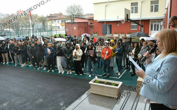 Учениците от ПГТ „Алекскандър Паскалев“ с прекрасно представяне на състезание по професии