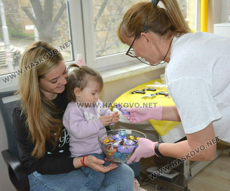 На Благовещение дупчат уши на бебета, тийнейджърки и възрастни за бързо заздравяване 