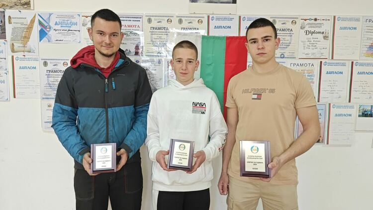 Трима димитровградчани в топ 10 на национална класация по корабомоделизъм