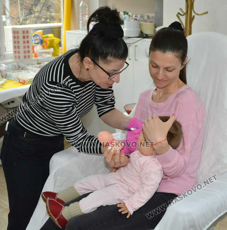 На Благовещение дупчат уши на бебета, тийнейджърки и възрастни за бързо заздравяване 