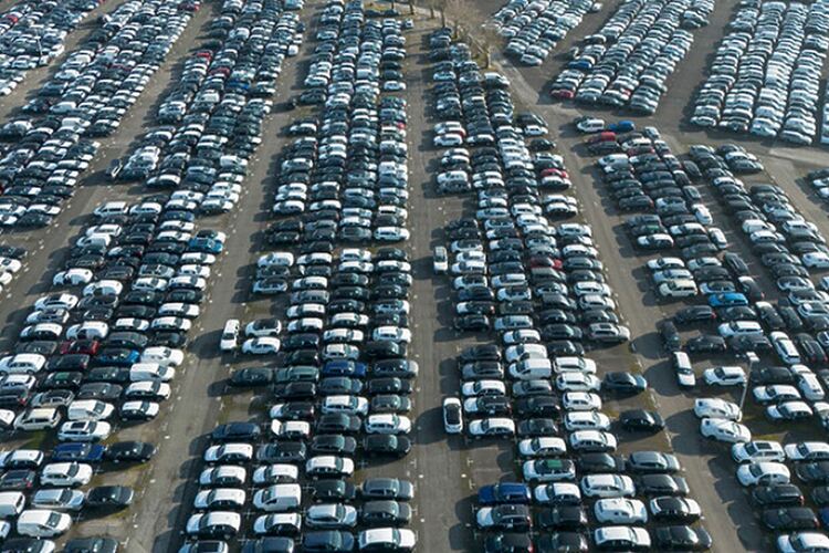 Проблеми за германските автомобили - екологични изисквания, конкуренция от Китай, мита от Тръмп