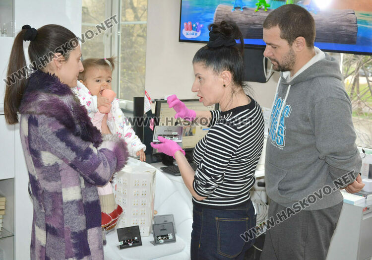 На Благовещение дупчат уши на бебета, тийнейджърки и възрастни за бързо заздравяване 