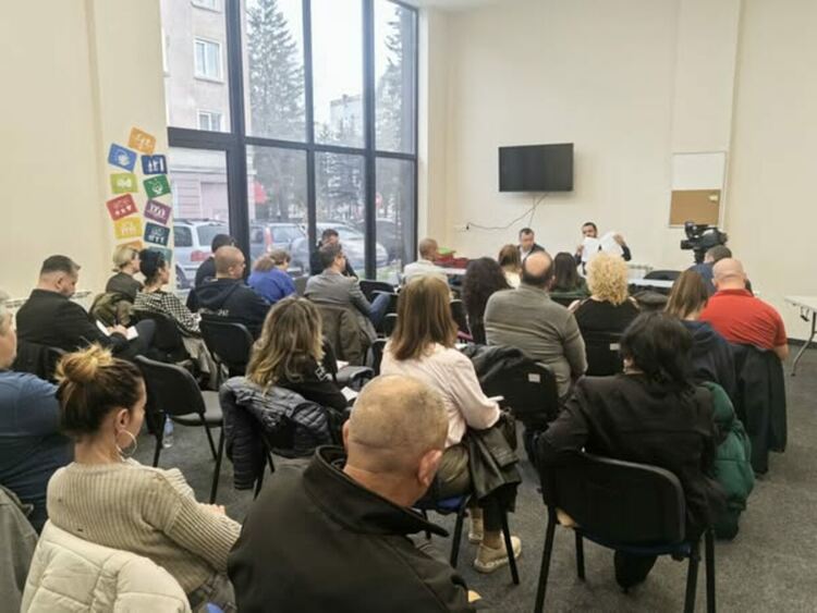 Втората национална среща на сдружението на общинските приюти за безстопанствени кучета се проведе в Перник