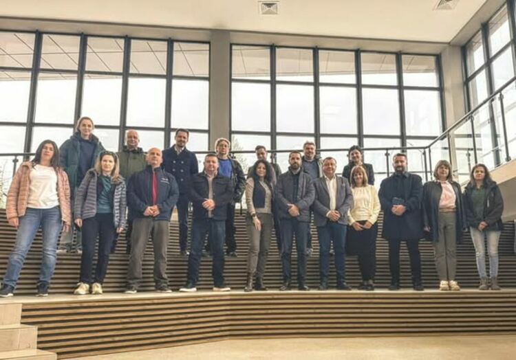 Втората национална среща на сдружението на общинските приюти за безстопанствени кучета се проведе в Перник