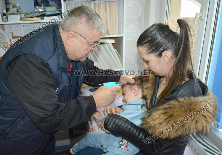 На Благовещение дупчат уши на бебета, тийнейджърки и възрастни за бързо заздравяване 