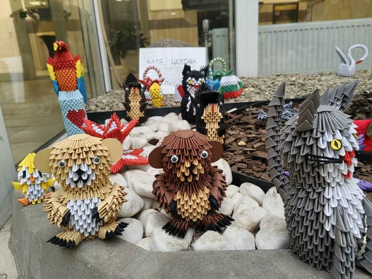 Изложба „Силен дух“ бе открита в галерия „Атриум“ на областната администрация