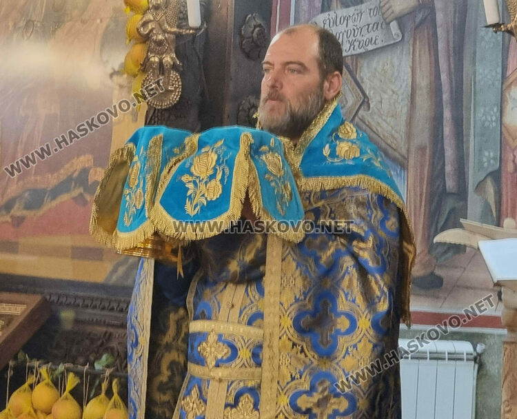 Отслужиха Света литургия за Благовещение в Хасково