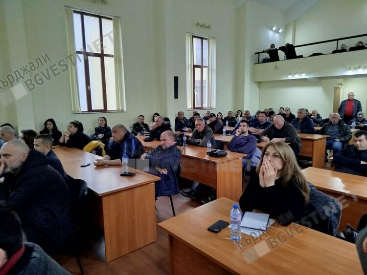 Експерти от Министерството на земеделието се срещнаха със земеделци в Кърджали