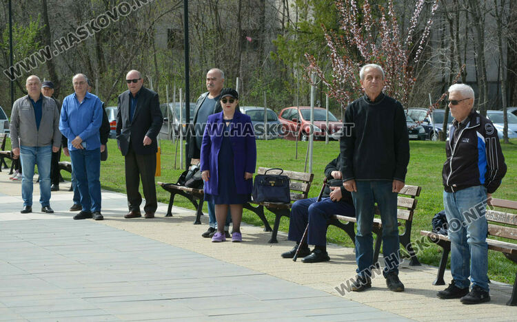 Хасково се преклони пред подвига на Десети Родопски полк и жертвите от погрома над тракийските бежанци