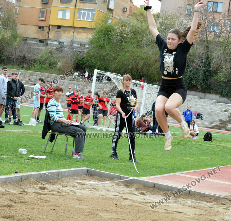 Хасково бе домакин на областния кръг от ученическите игри по лека атлетика