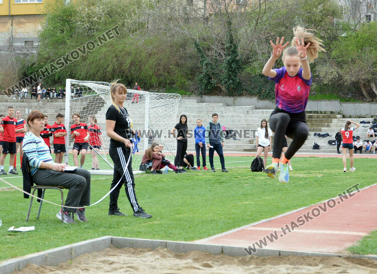 Хасково бе домакин на областния кръг от ученическите игри по лека атлетика